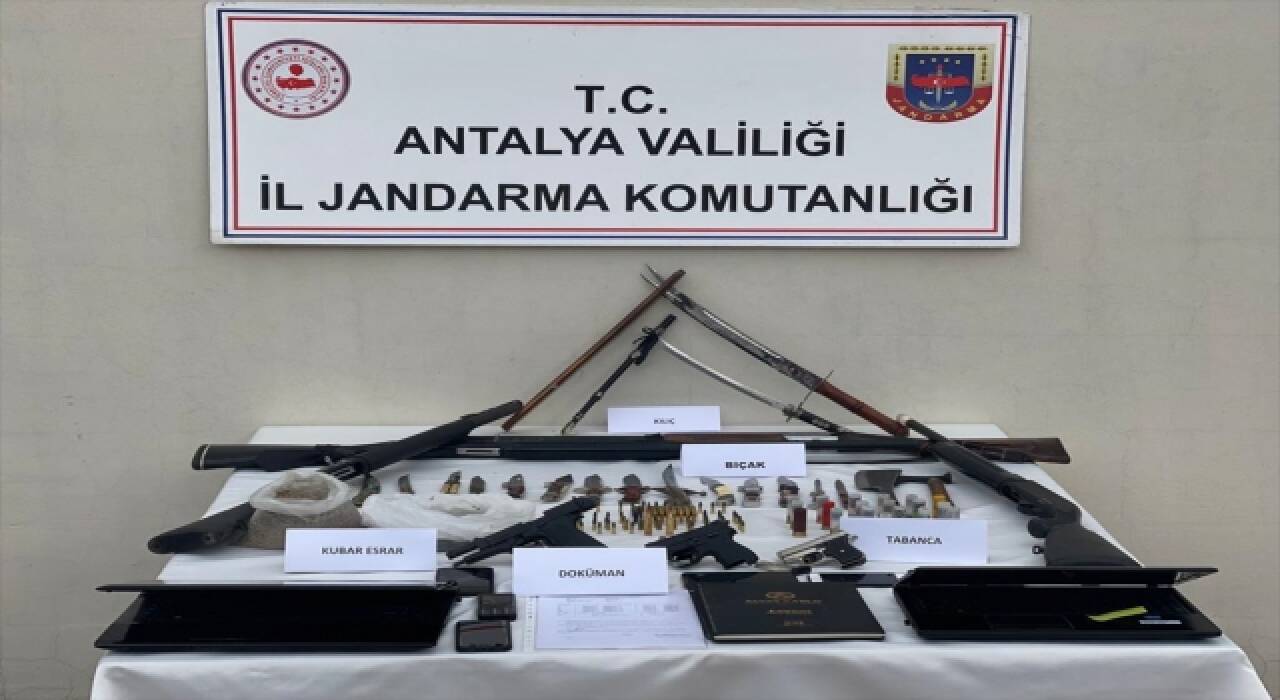 Antalya’da suç örgütü operasyonu! 8 kişi yakalandı