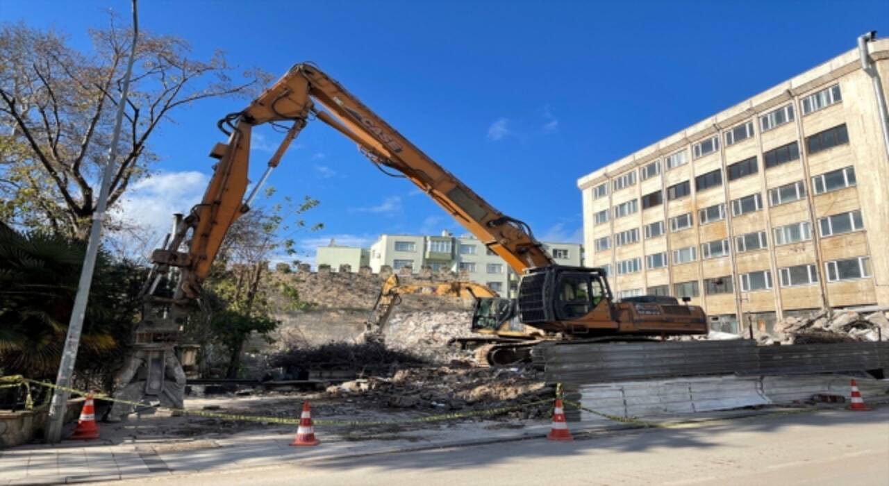 Sinop’taki 2 bin 500 yıllık surlar turizme kazandırılıyor