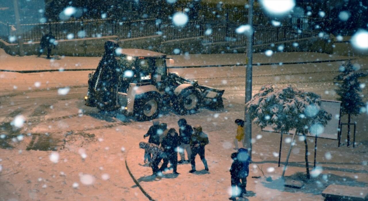 Şırnak merkezinde kar yağışı etkili oldu