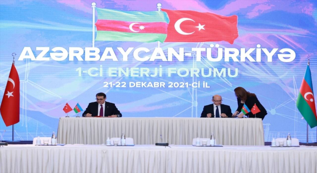 Bakü’de AzerbaycanTürkiye 1. Enerji Forumu düzenlendi