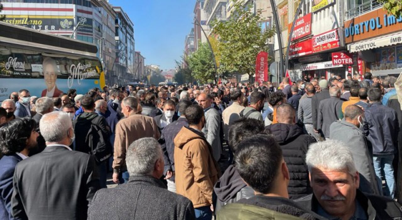 İyi Parti Genel Başkanı Meral Akşener Bingöl ziyareti sırasında vatandaşlardan tepki aldı