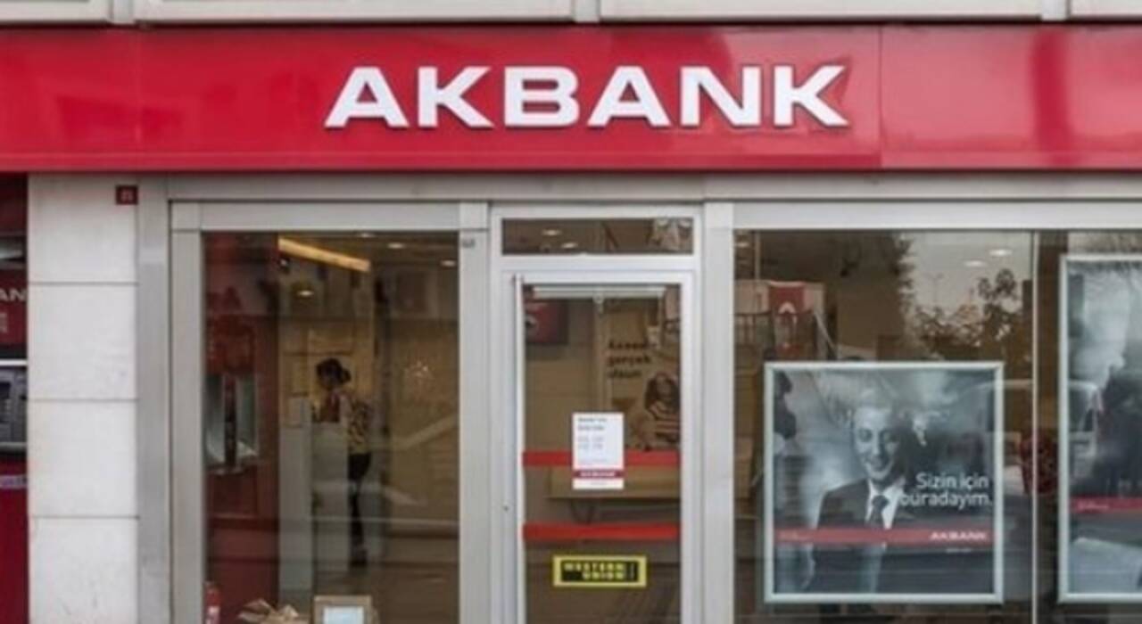 Akbank'tan Emeklilere müjdeli haber! Sıfır faizsiz kredi çekmek artık mümkün