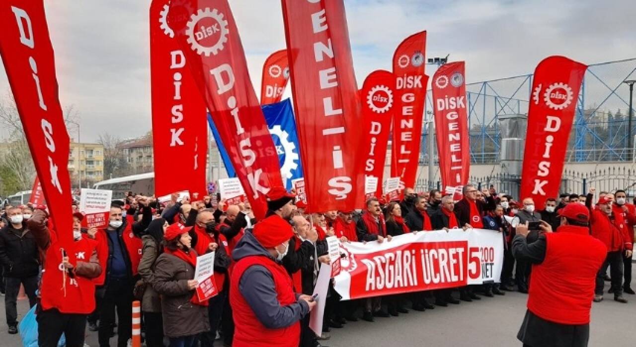 DİSK Başkenti Salladı! Disk'ten Çalışma Bakanlığı önünde asgari ücret eylemi