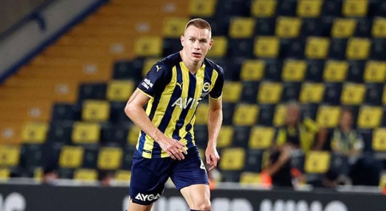 Fenerbahçe'den Szalai açıklaması geldi!