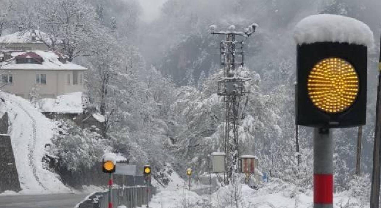 Hava sıcaklığı düşüyor! Meteoroloji'den yoğun kar uyarısı