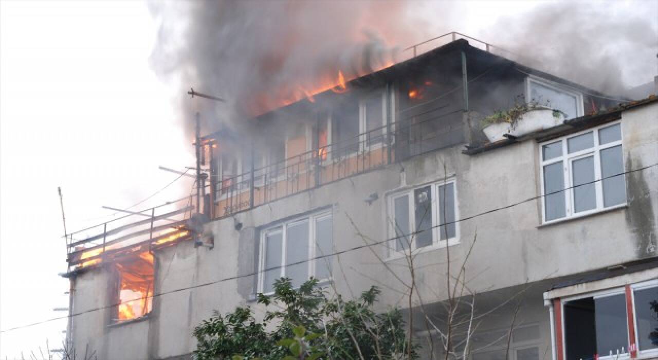 İstanbul'da korkutan yangın