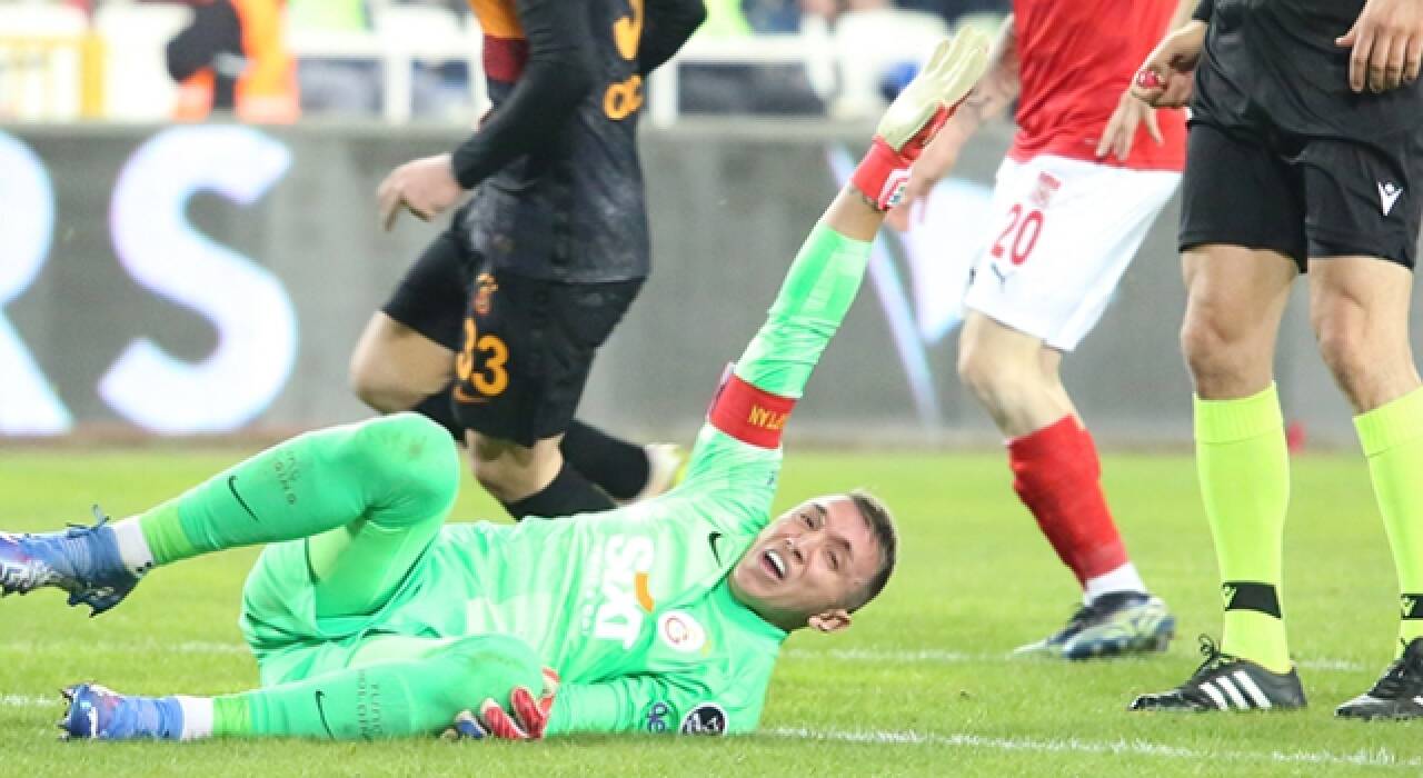 Muslera'dan kötü haber