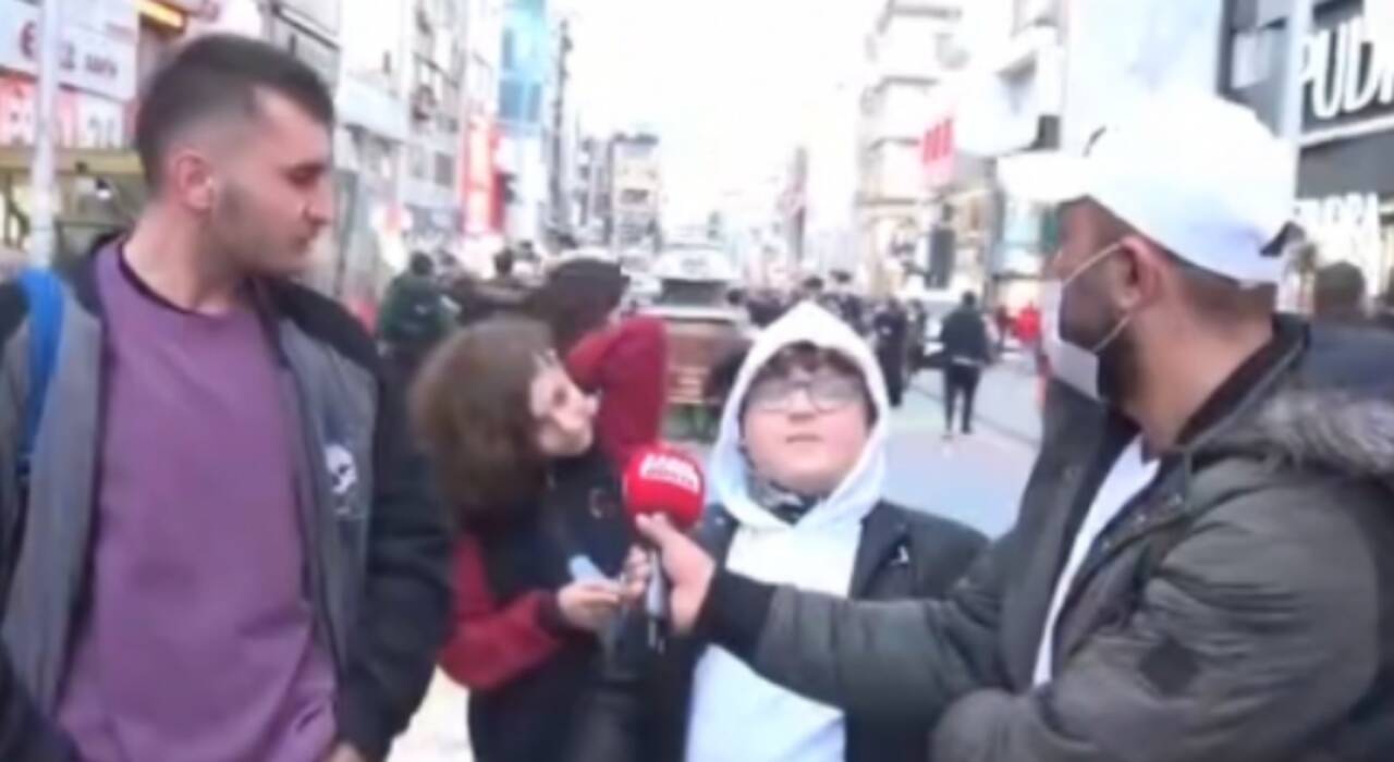 Z kuşağı isyan etti! Ben bu yaşta siyaset düşünüyorsam bu ülkede hiçbir şey yoktur!