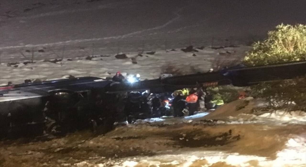 Gaziantep’te yolcu otobüsü şarampole devrildi