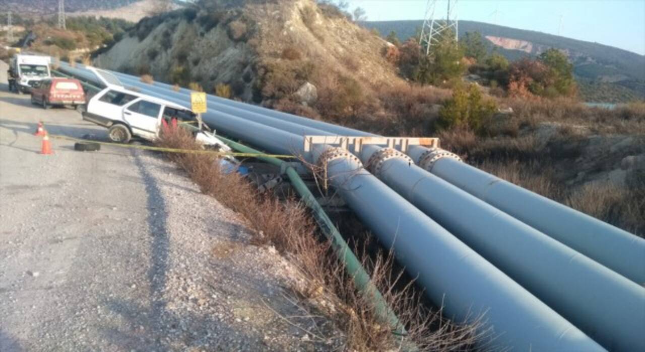 Manisa'da korkunç kaza: Otomobil termik santral boru hattına çarptı