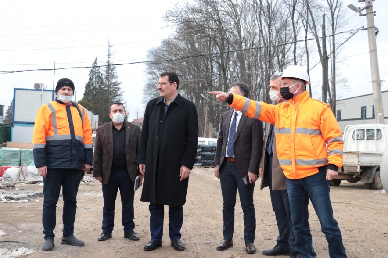 AK Parti Genel Başkan Yardımcısı Yavuz, Sakarya'da sağlık yatırımlarını inceledi