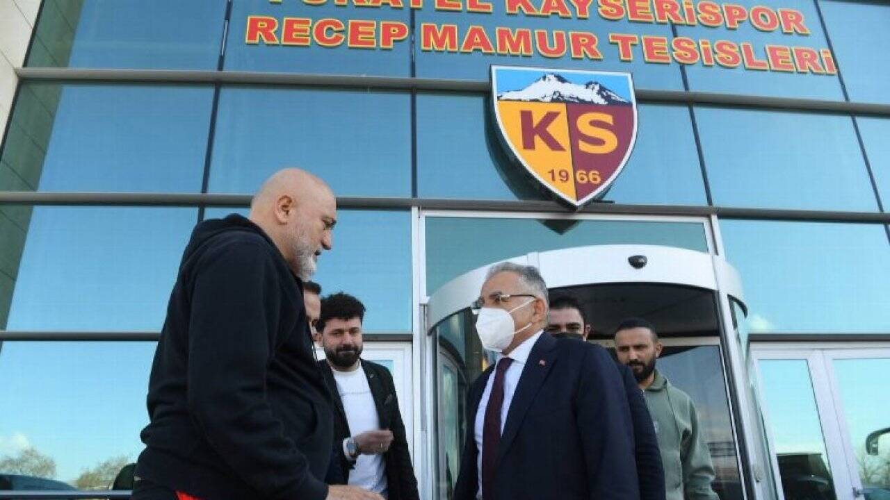 Başkan Büyükkılıç'tan Kayserispor'a moral ziyareti 