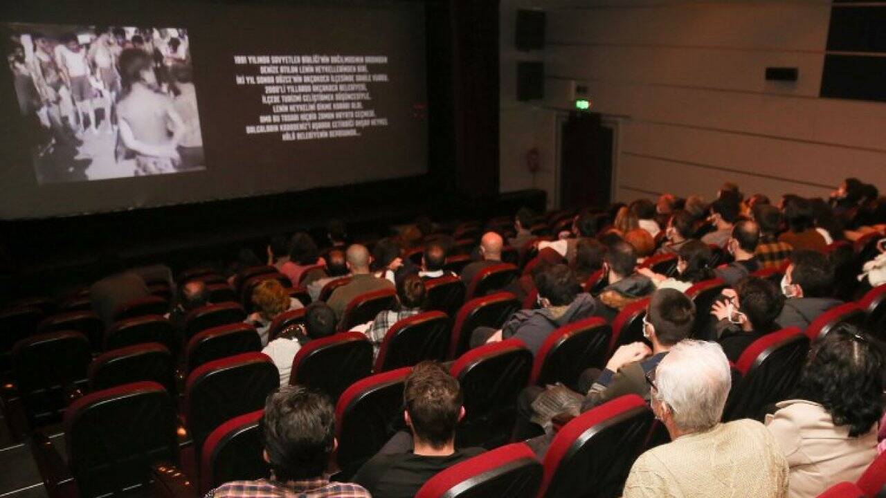 Bursa Nilüfer'de önce film, sonra söyleşi