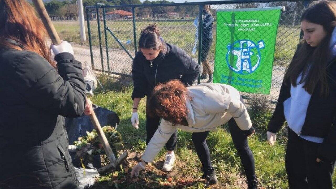 Çevrenin Genç Sözcüleri, karbon çiftliğine ilk harcı koydu