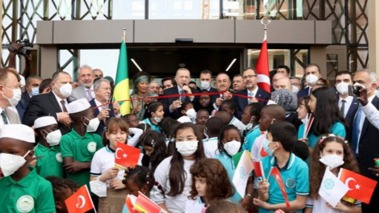 Cumhurbaşkanı Erdoğan, Dakar Büyükelçiliği Kançılarya Binası’nın açılışını yaptı