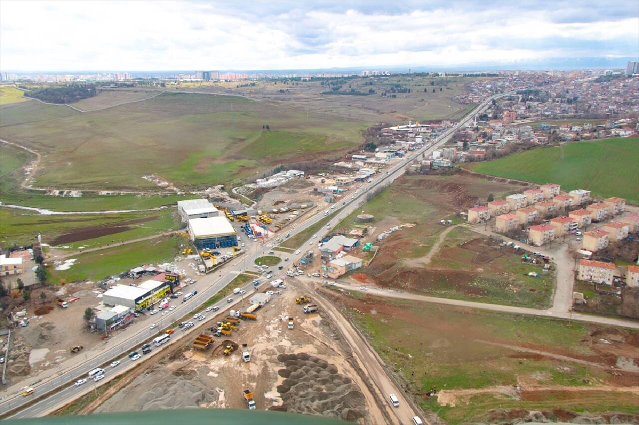 DİYARBAKIR - Kara yollarında trafik havadan denetlendi