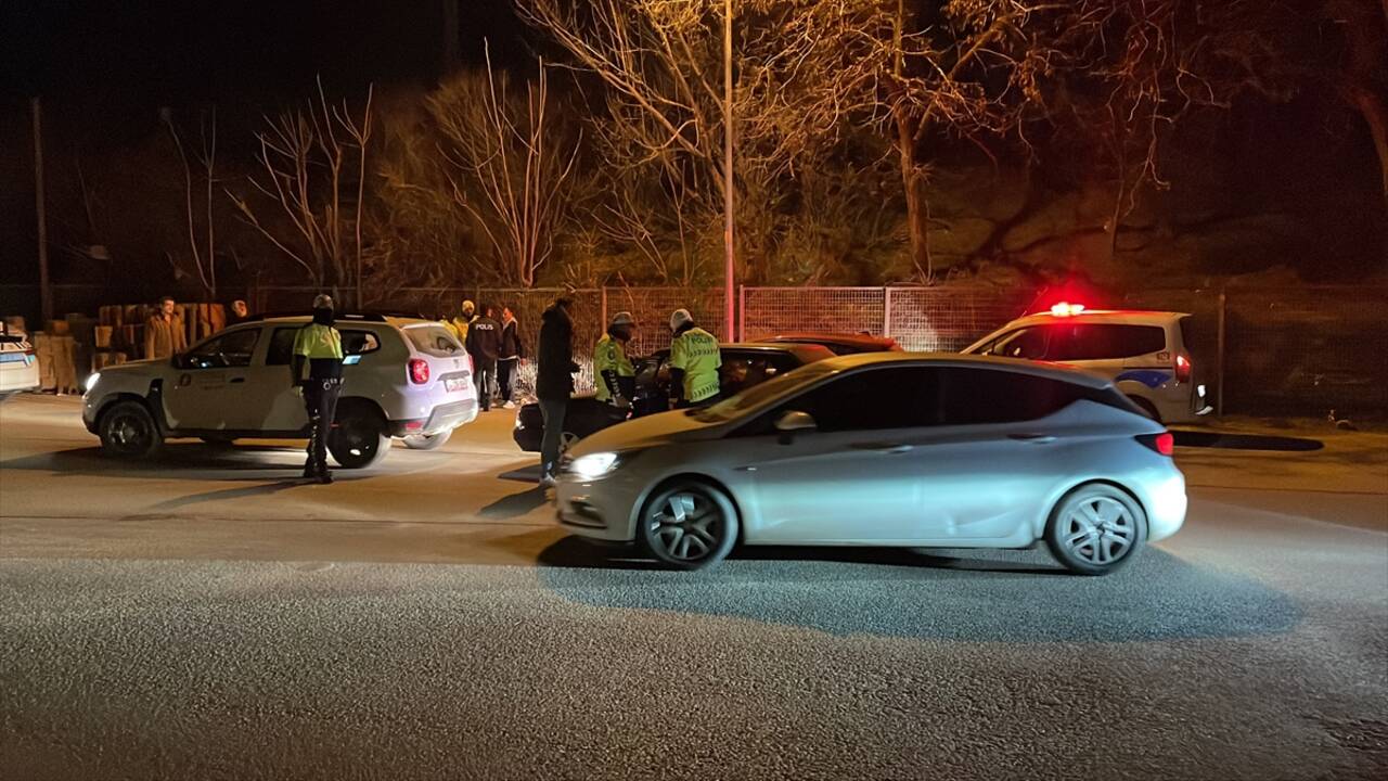 EDİRNE - Alkollü araç kullanan sürücüler polis ekiplerine yakalandı