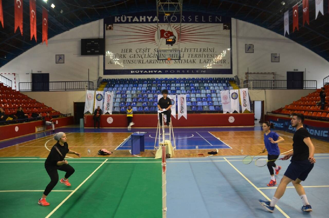 İşitme Engelliler Türkiye Badminton Şampiyonası, Kütahya'da yapıldı