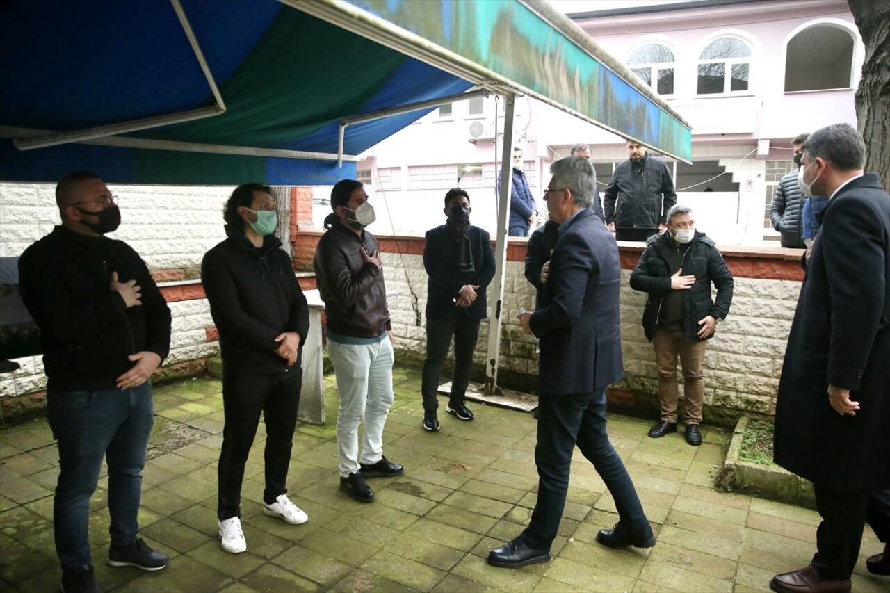 KOCAELİ - Teknik direktör Üzülmez'in babasının cenazesi toprağa verildi