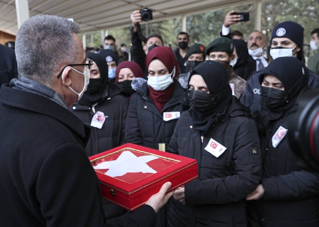 Şehit Hayrettin Eren'in cenazesi toprağa verildi