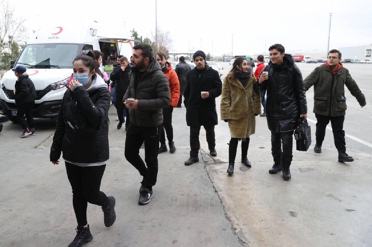 Ukrayna'dan tahliye edilenler Türkiye'nin gücünü zor anlarında hissettiklerini belirtti