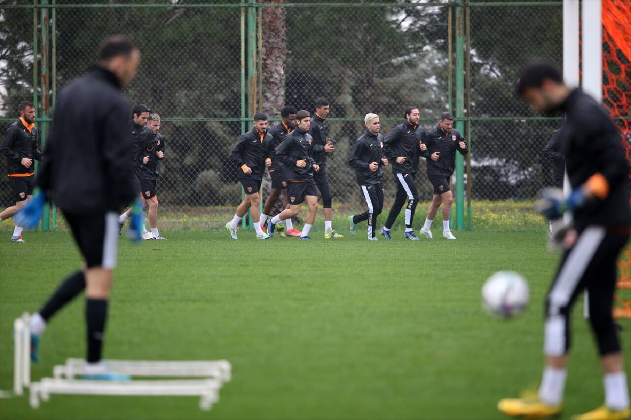 ADANA - Adanasporlu futbolcular galibiyet serisi yakalamaya odaklandı