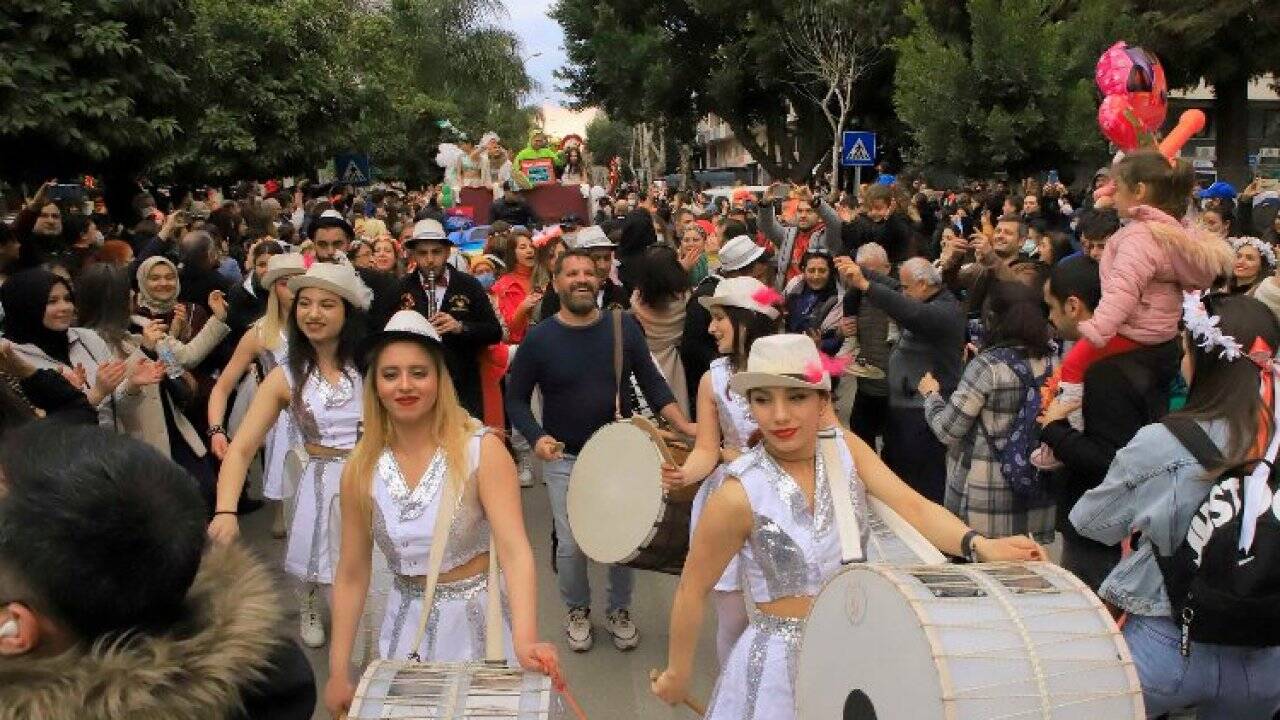 Adana'da karnaval coşkusu