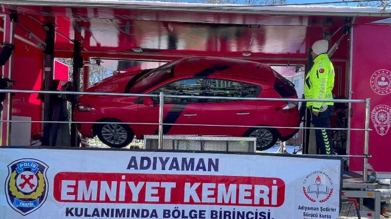 Adıyaman'da emniyet kemerinin önemi anlatıldı 