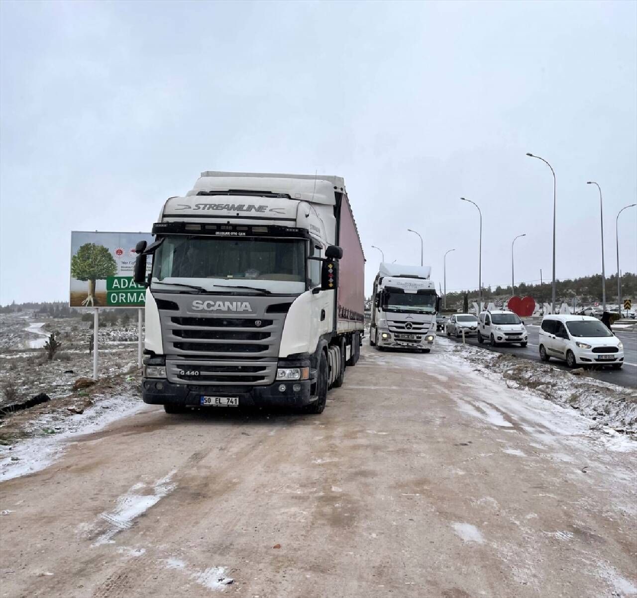 Aksaray-Adana kara yolunun Adana yönü kar nedeniyle kapatıldı