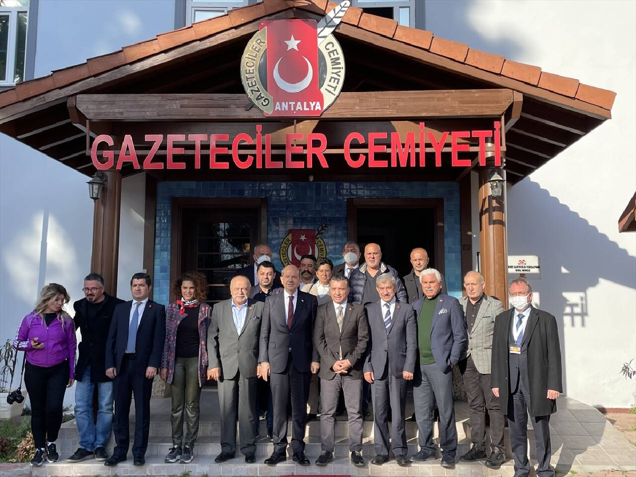 ANTALYA - KKTC Cumhurbaşkanı Tatar, Antalya Gazeteciler Cemiyeti'ni ziyaret etti