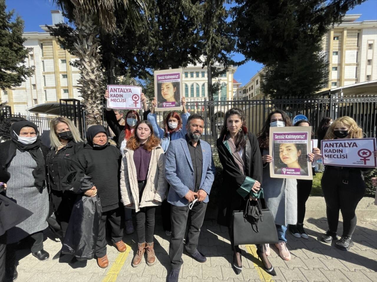 Antalya'da üniversite öğrencisi kızın öldürülmesiyle ilgili sanığın yargılanmasına devam edildi