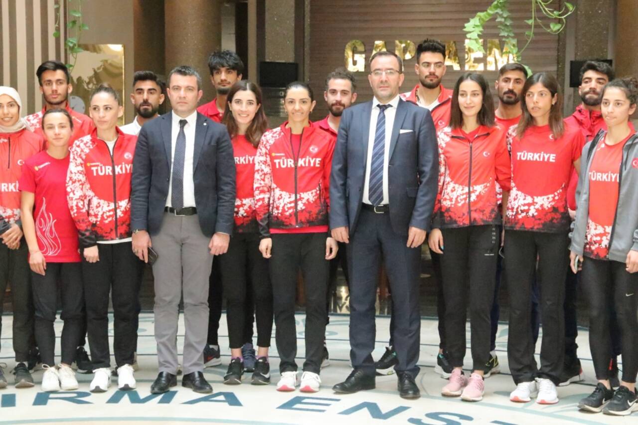 Atletizm Federasyonu Başkanı Çintimar, Şanlıurfa'da milli sporcuları ziyaret etti