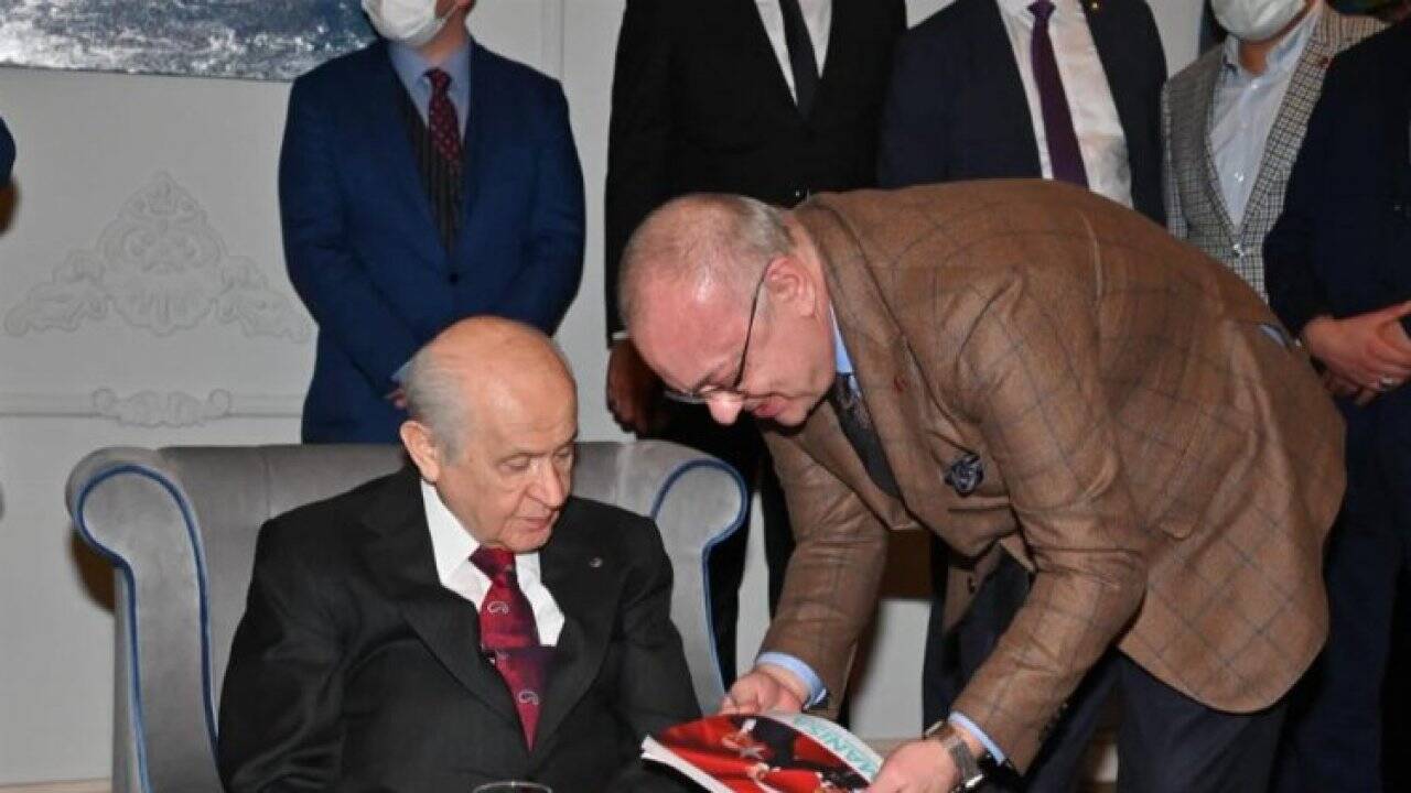 Bahçeli'ye Manisa'ya yapılan hizmetler anlatıldı 