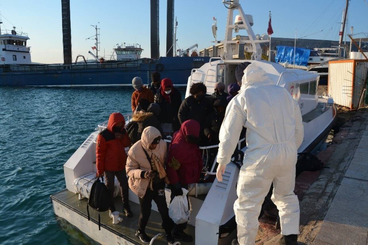 Balıkesir'de 36 düzensiz göçmen kurtarıldı