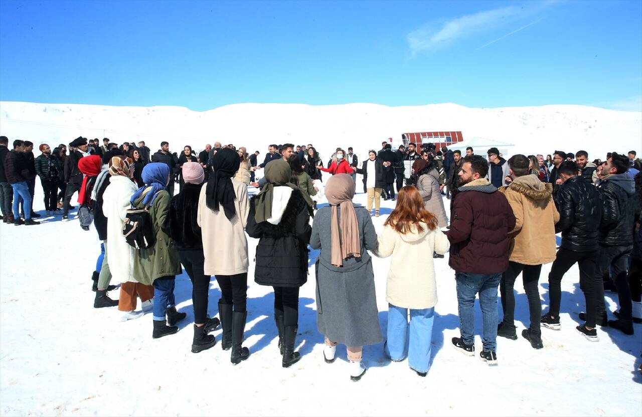 EDİRNE - Ukrayna'dan ayrılan savaş mağdurlarının Türkiye'ye gelişleri sürüyor