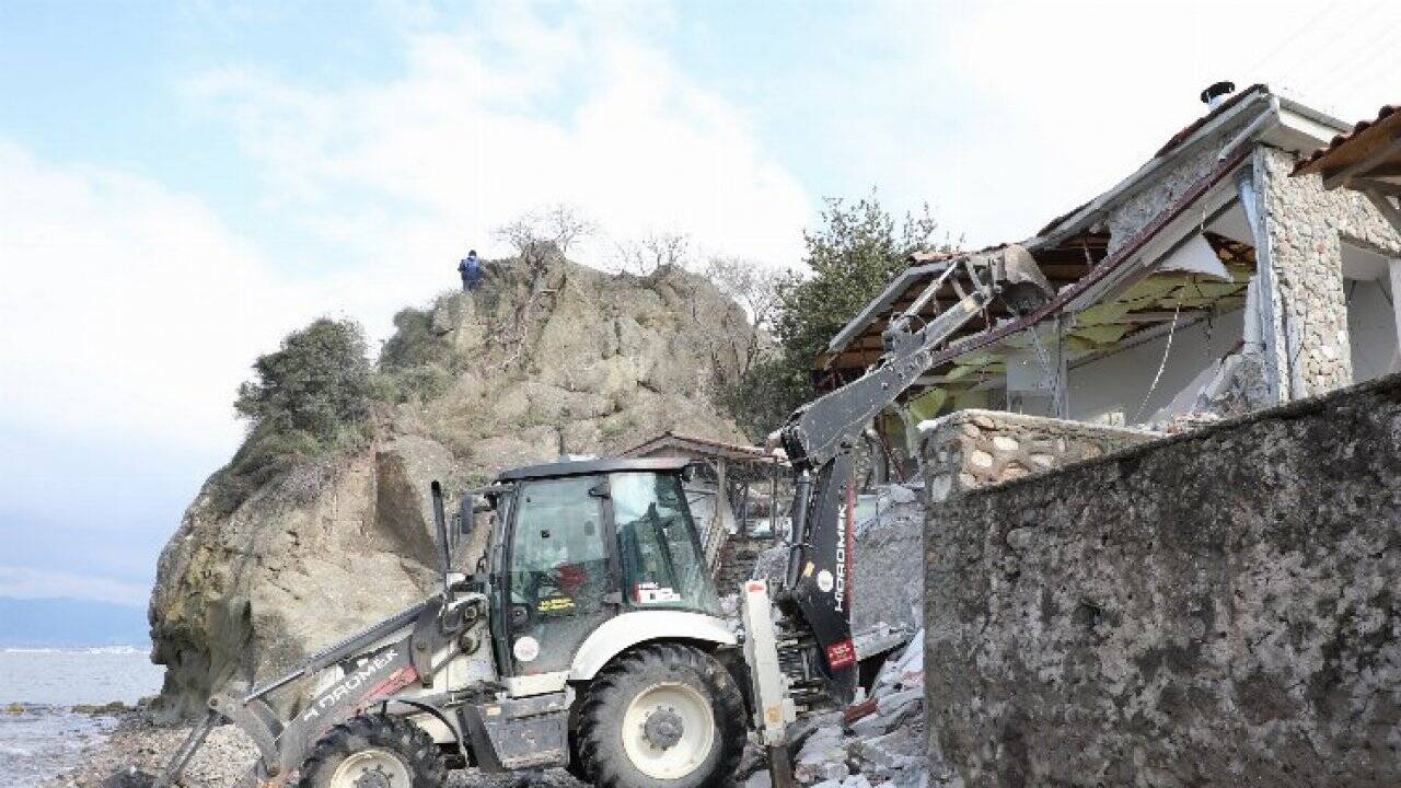 Bursa Gemlik'te kaçak yapı operasyonu