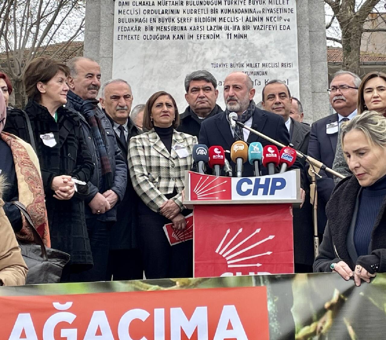 CHP'li Öztunç, Bursa'da zeytin üreticileriyle bir araya geldi: