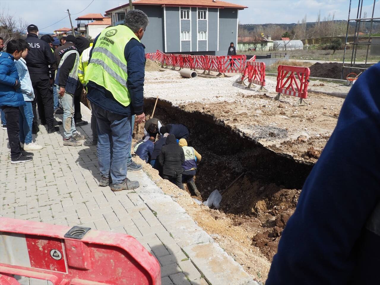 KAYSERİ - Erciyes'te kayakçılar şehitler anısına dev Türk bayrağı ile kayak yaptı