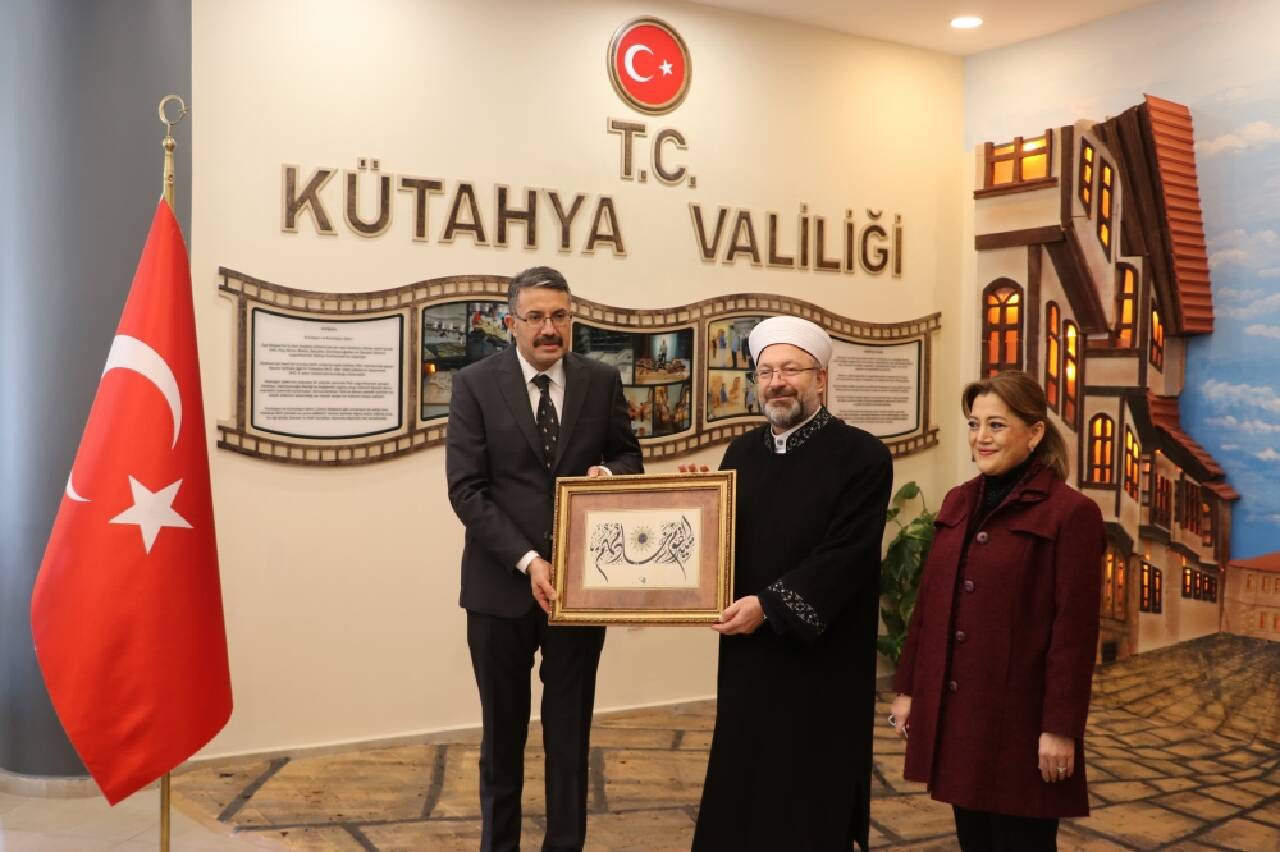 Diyanet İşleri Başkanı Ali Erbaş, Kütahya'da ziyaretlerde bulundu