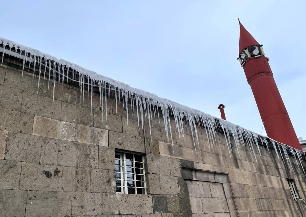 Doğu Anadolu'da dondurucu soğuklar ilkbaharda da etkisini sürdürüyor