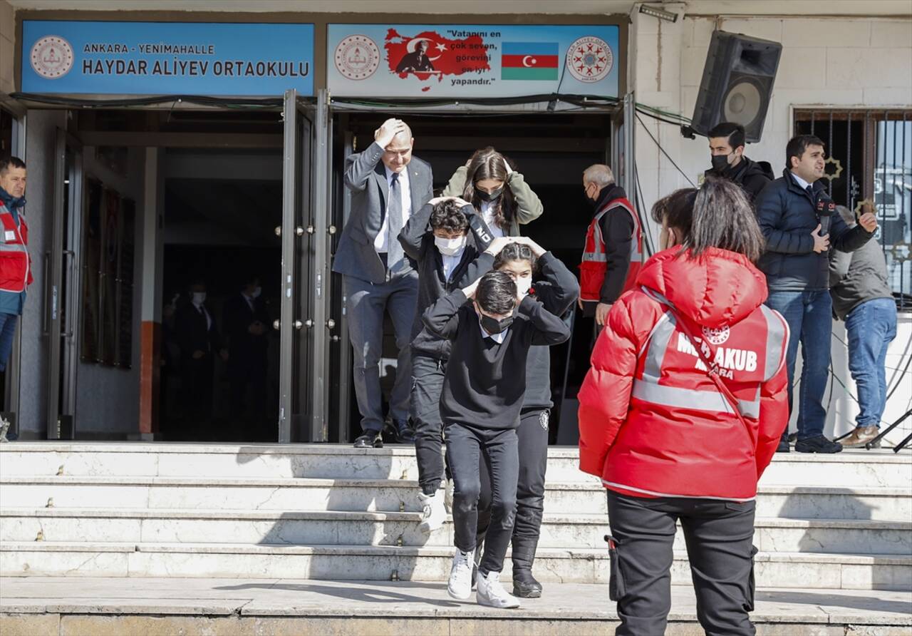 EDİRNE - Trakya'da okullarda deprem tatbikatı düzenlendi