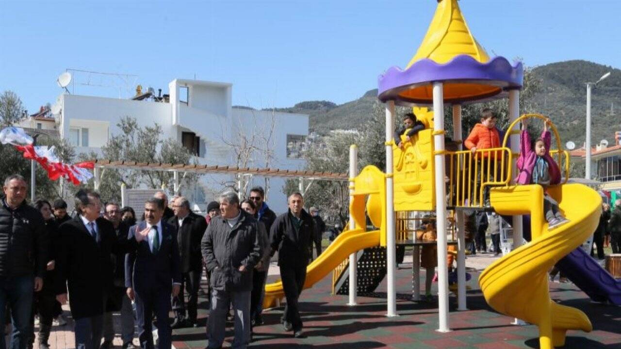 Edremit’te Aşık Veysel Parkı açıldı