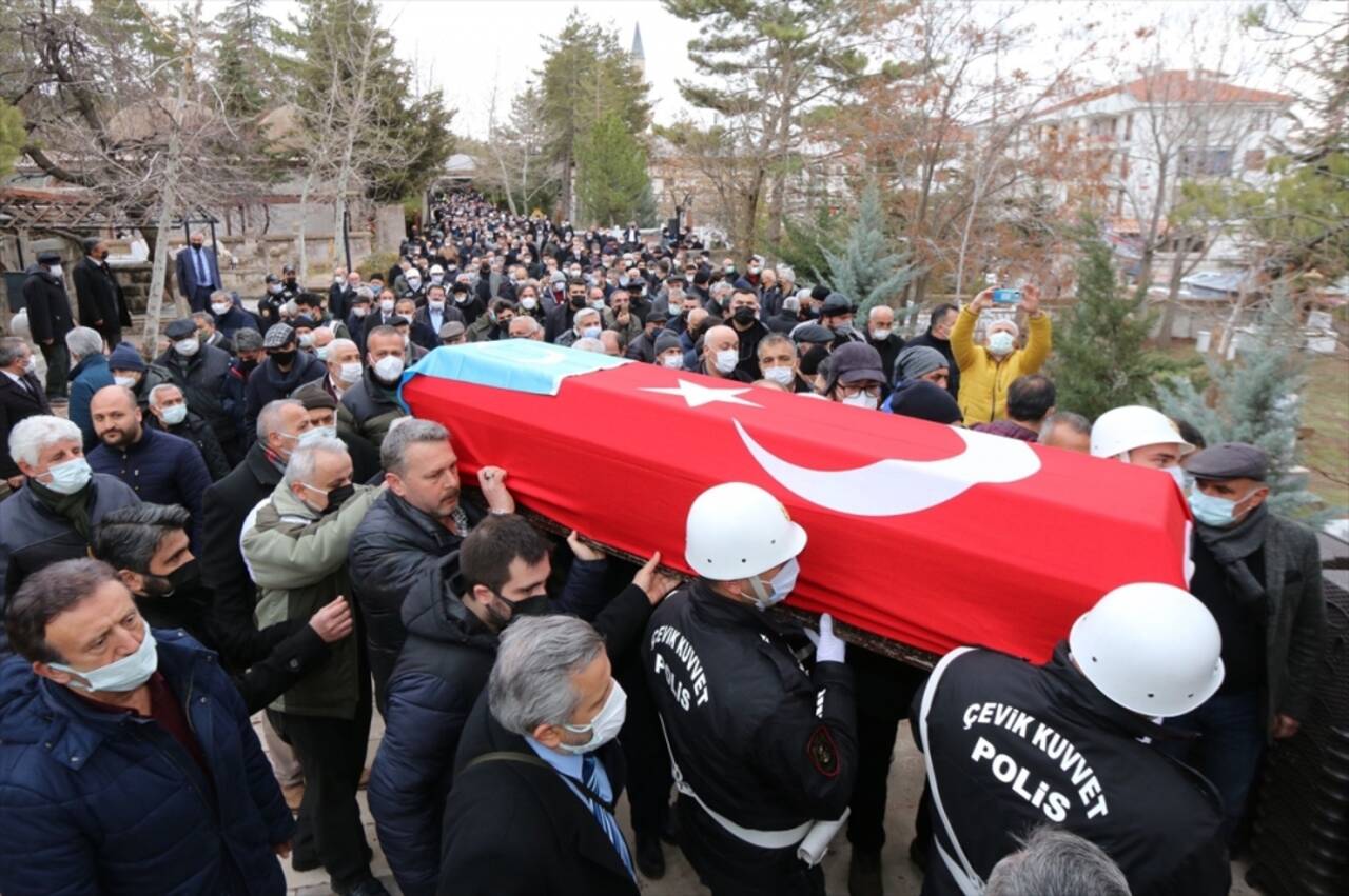 Eski Bakan Somuncuoğlu memleketi Aksaray'da son yolculuğuna uğurlandı