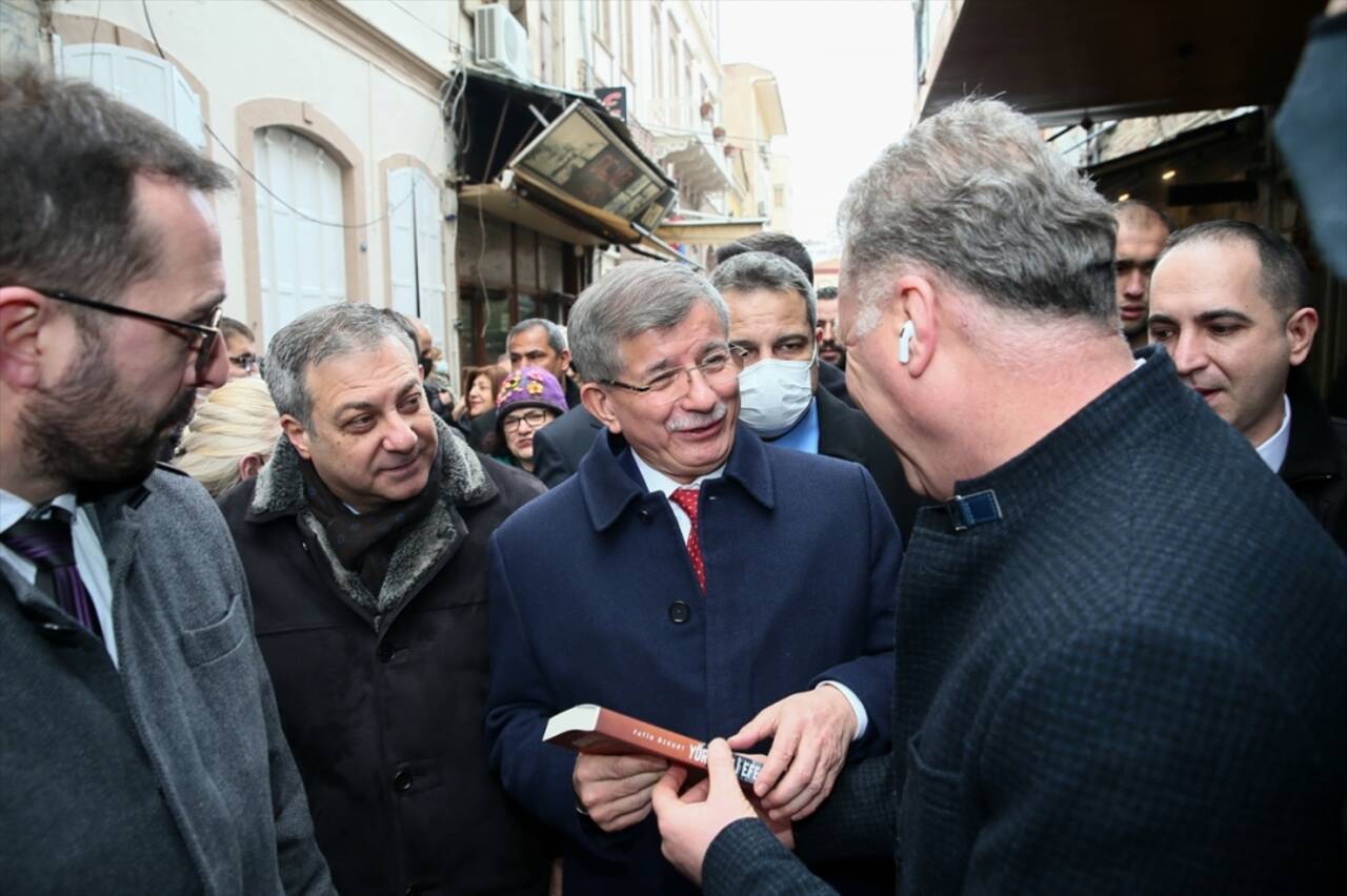 Ahmet Davutoğlu İzmir'de!