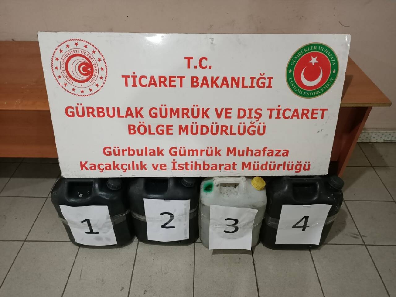 Gürbulak Gümrük Kapısı'na gelen 3 tırda 215 kilo 710 gram uyuşturucu ele geçirildi