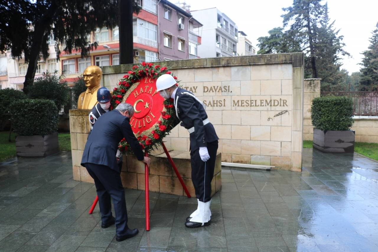 Hatay'ın ilk ve tek Cumhurbaşkanı Tayfur Sökmen vefatının 42. yılında anıldı