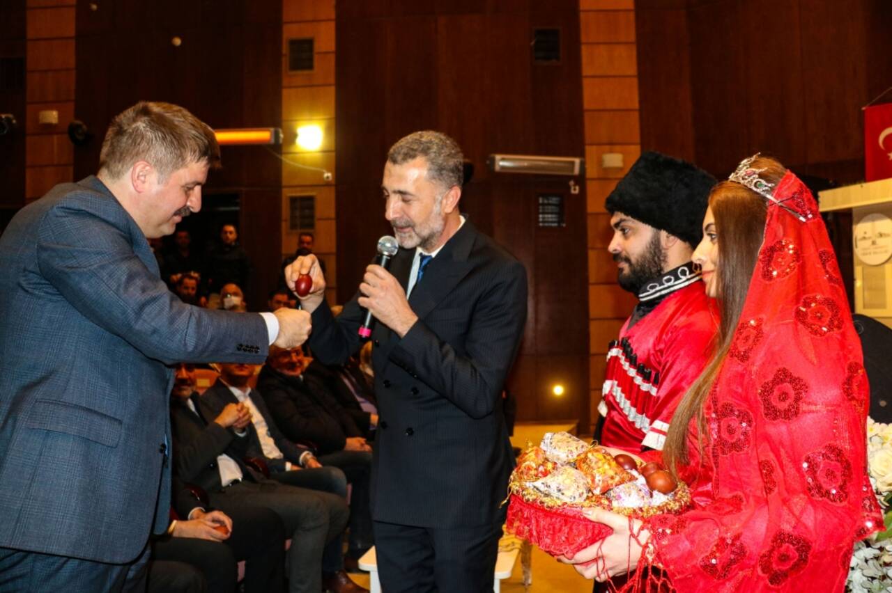 Iğdır'da Türk dünyasından gelenlerle Nevruz Bayramı kutlandı