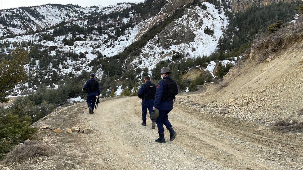 DİYARBAKIR - İzmir Büyükşehir Belediye Başkanı Soyer, Diyarbakır'da temaslarda bulundu