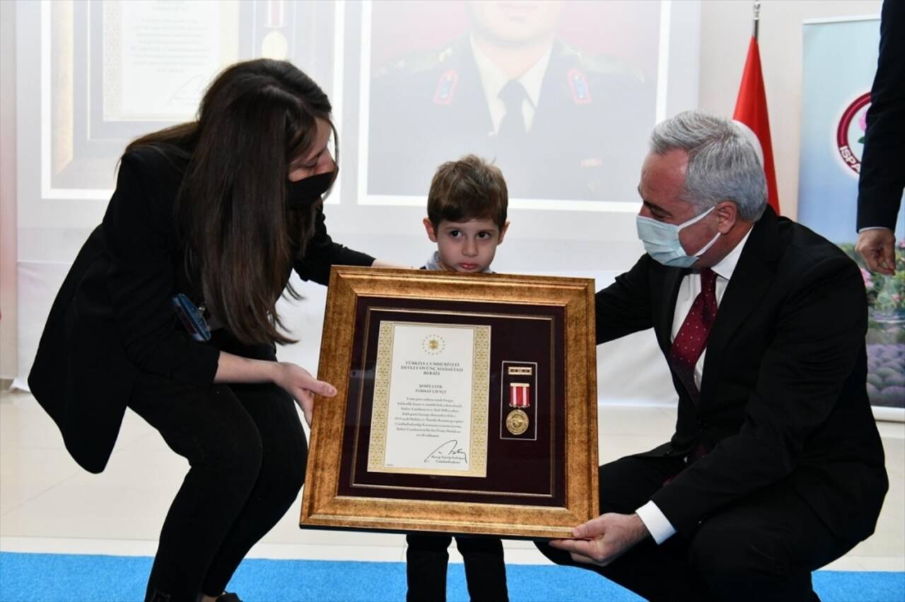 Isparta'da "Devlet Övünç Madalyası Tevcih Töreni" düzenlendi