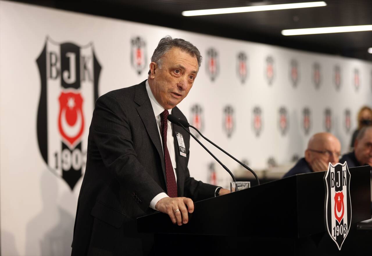 İSTANBUL - Beşiktaş Başkanı Çebi, Divan Kurulu Toplantısında konuştu